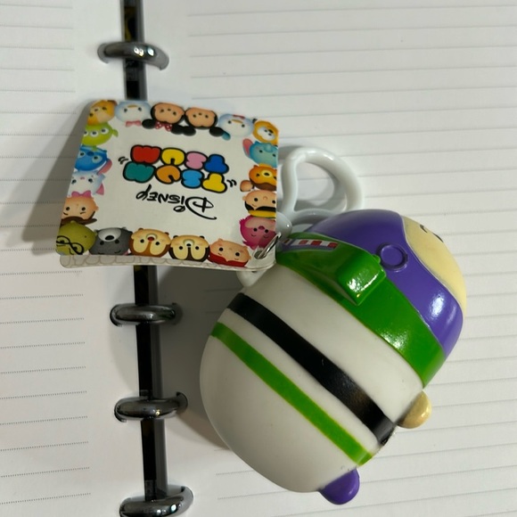 Disney Tsum Tsum‎ - Toy Story Buzz Lightyear Squeezable Scent Keychain Clip NWT - Picture 4 of 13